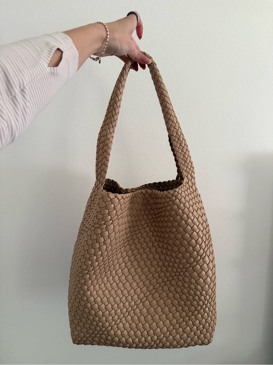 Expressions Nyc Handbags - Woven Hobo Shoulder Bag in Taupe
